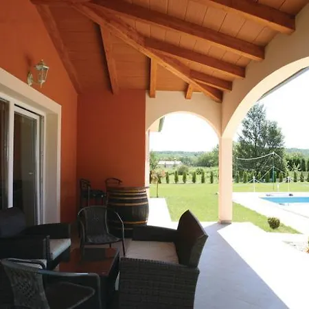 Gorgeous In Labin With Kitchen Casa vacanze Raša